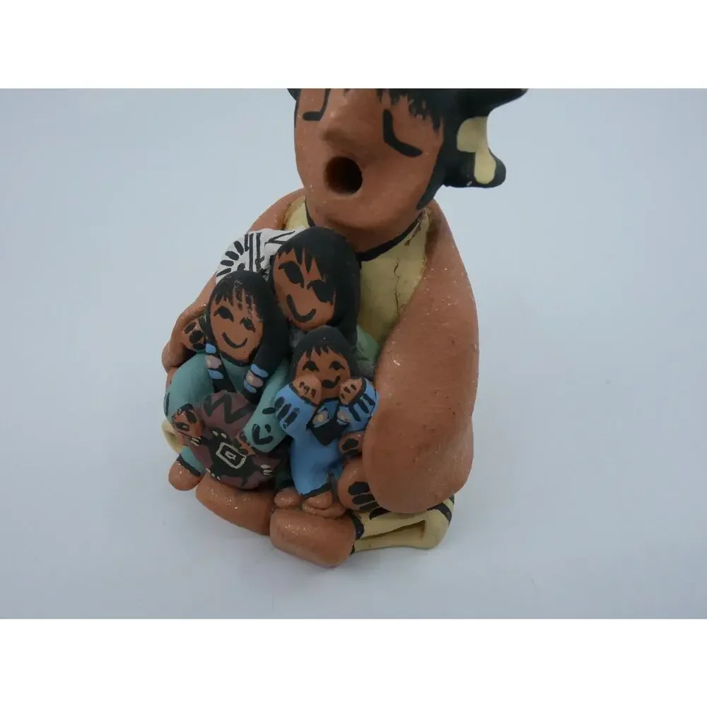 VTG Native American Taos Pueblo Storyteller W children Signed 1999 Figurine
